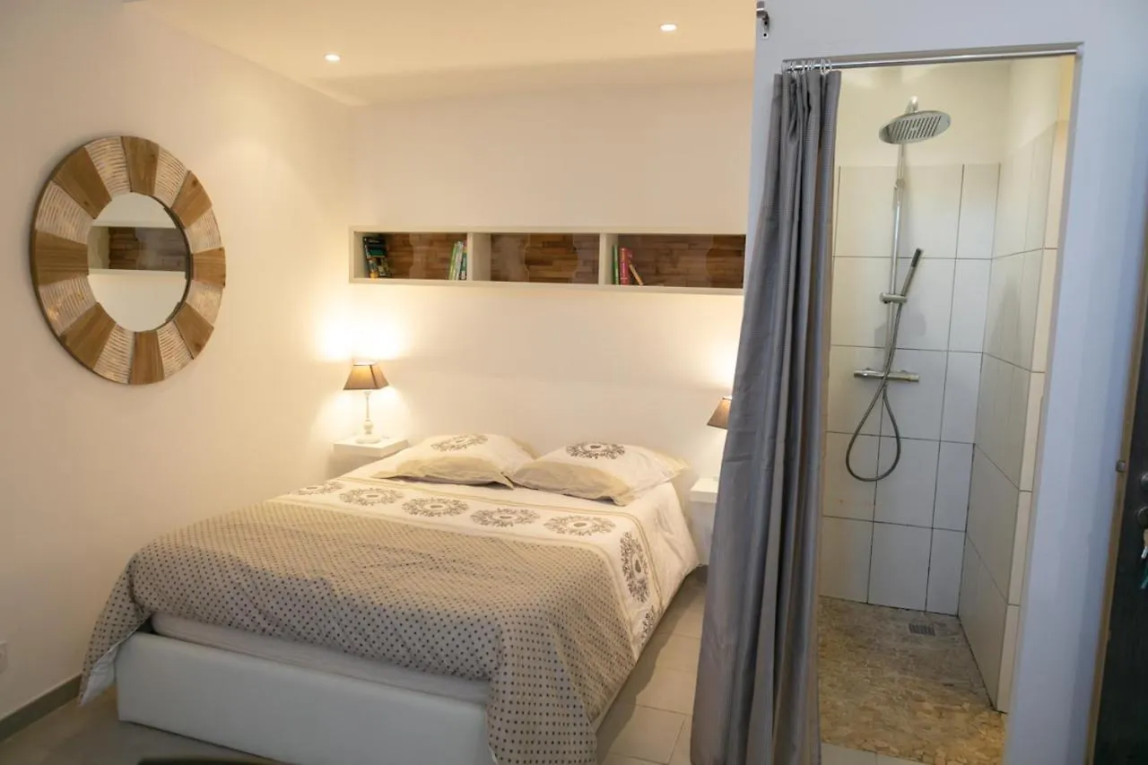 Studio Vaucluse Clovis L'Isle-sur-la-Sorgue Apartment